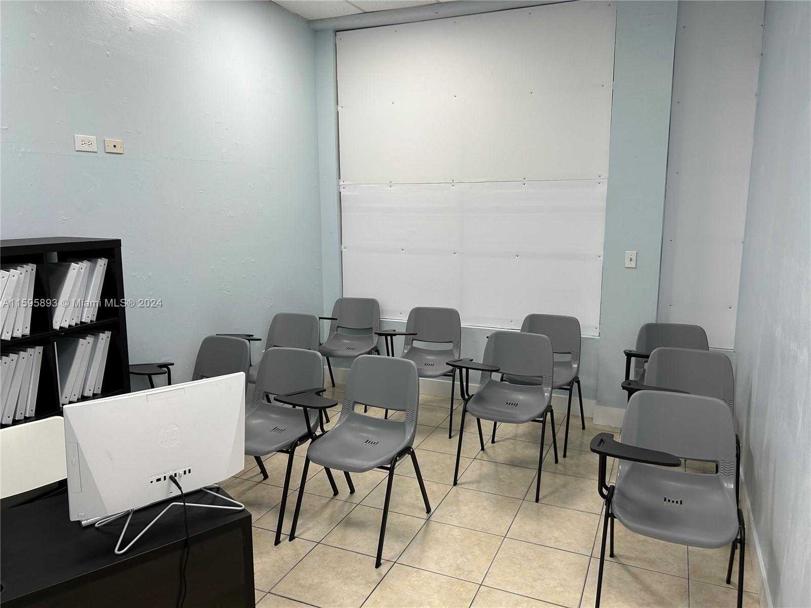 Imagen de Pequeño Objeto