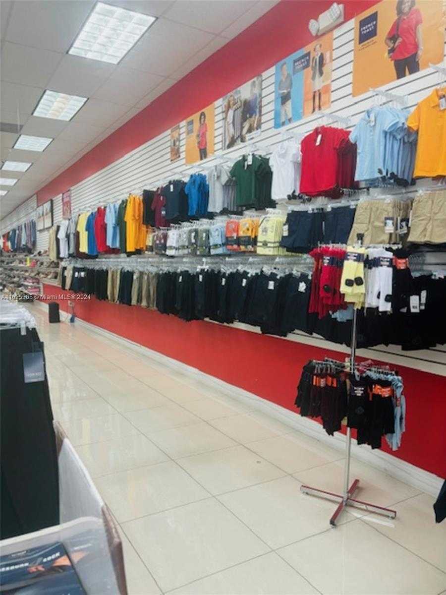 Small Image of Hialeah Number 4