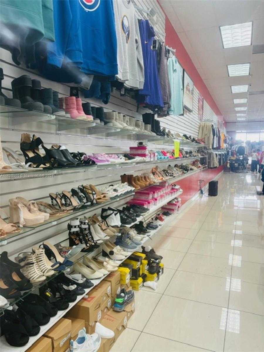 Small Image of Hialeah Number 8