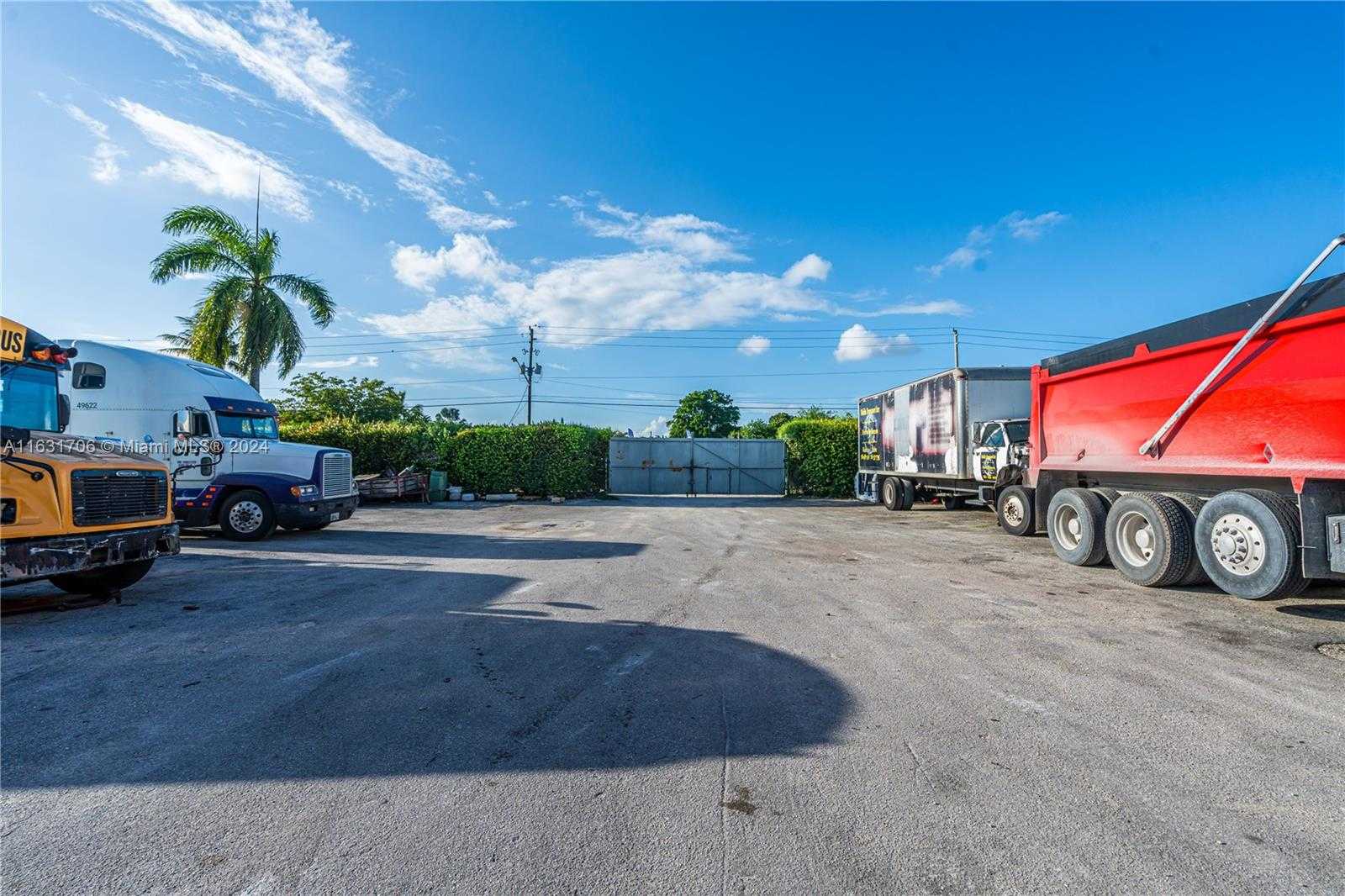 Small Image of 24 SOUTH WEST 6TH AVE, Homestead Number 30