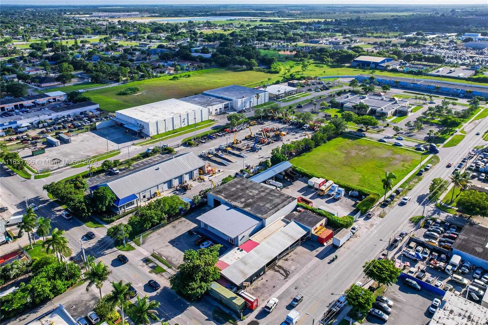 Small Image of 24 SOUTH WEST 6TH AVE, Homestead Number 39