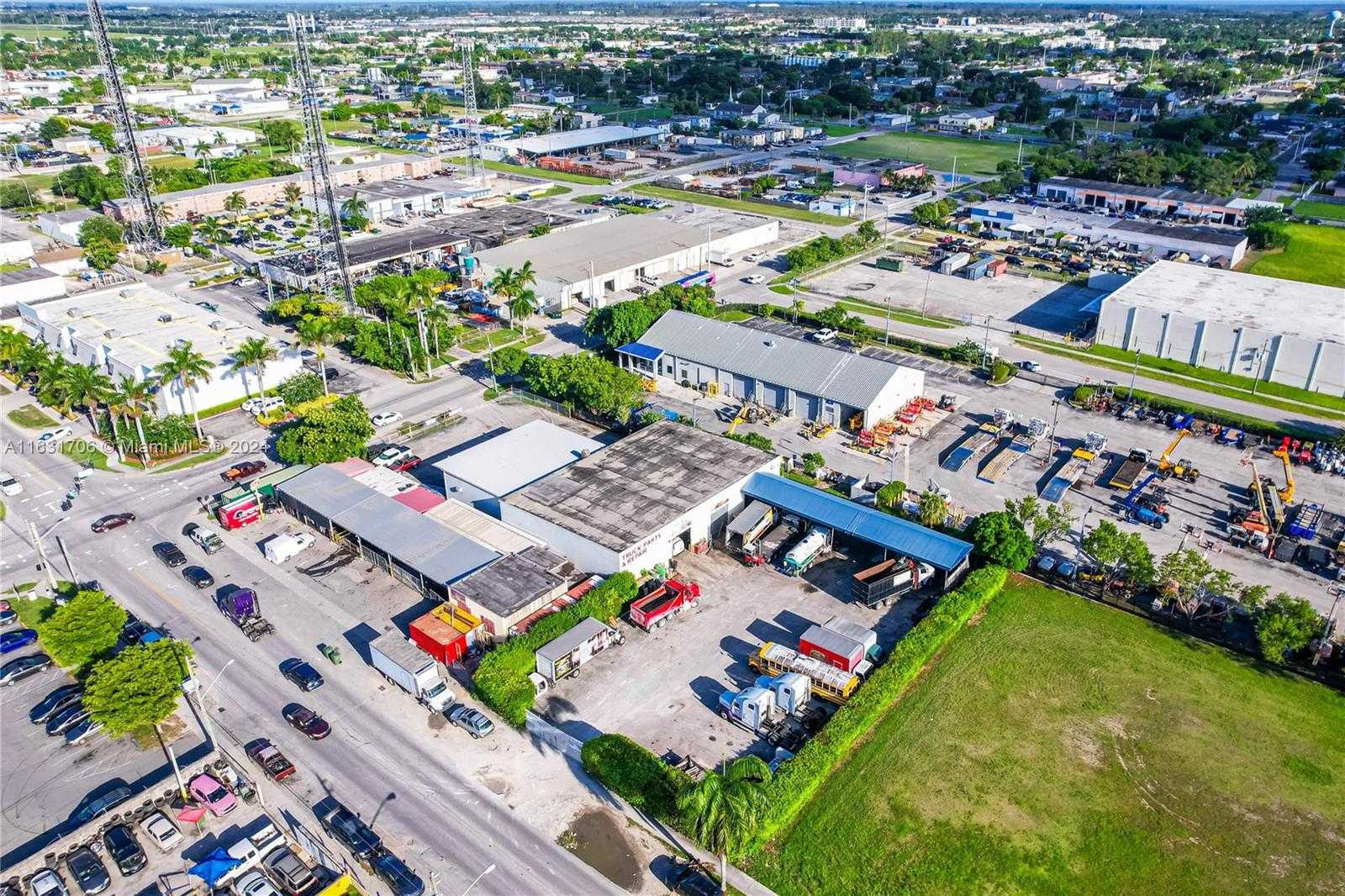 Small Image of 24 SOUTH WEST 6TH AVE, Homestead Number 42