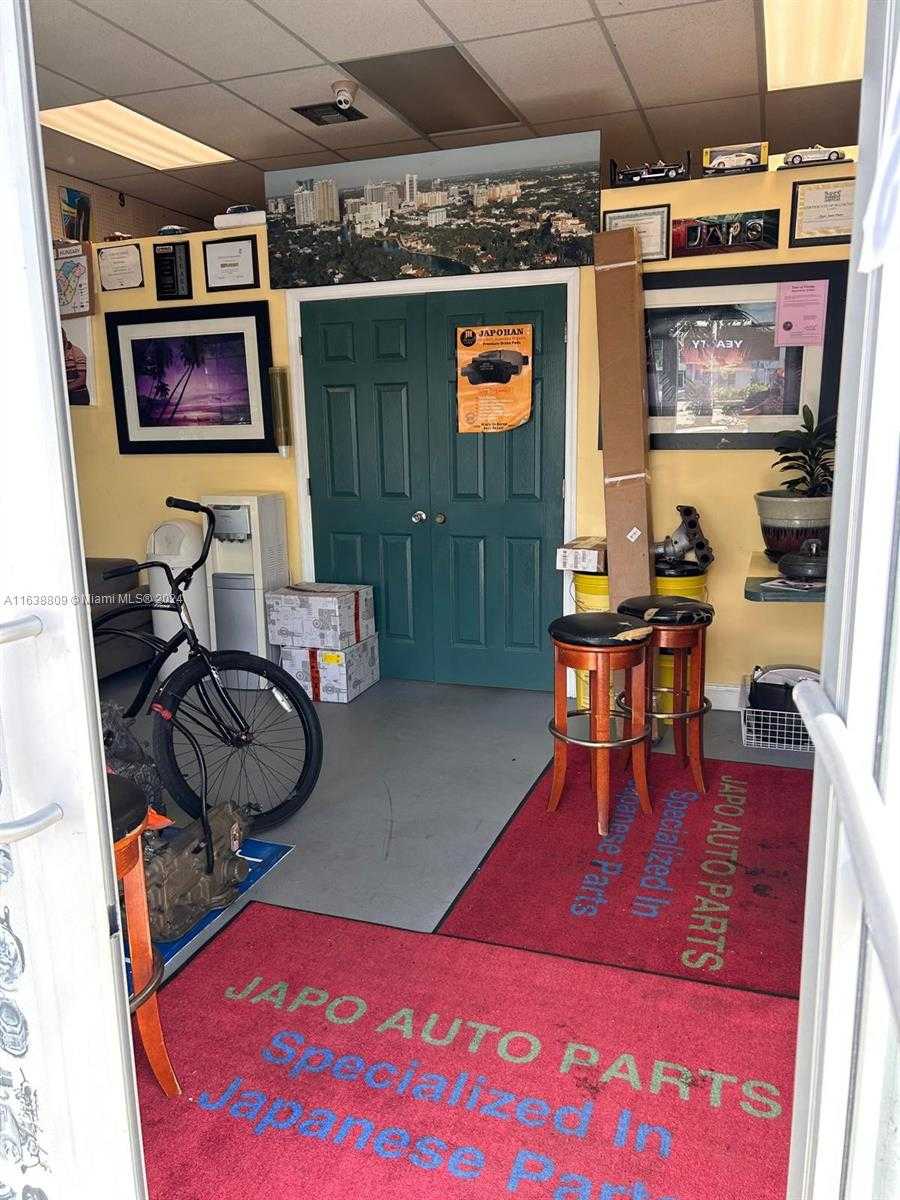 Small Image of 3927 NORTH WEST 19TH ST, Lauderdale Lakes Number 3