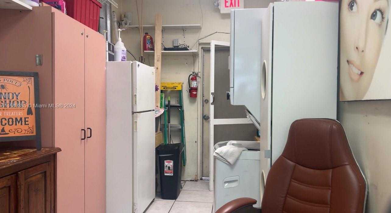 Small Image of 7361 CORAL WAY, Miami Number 11