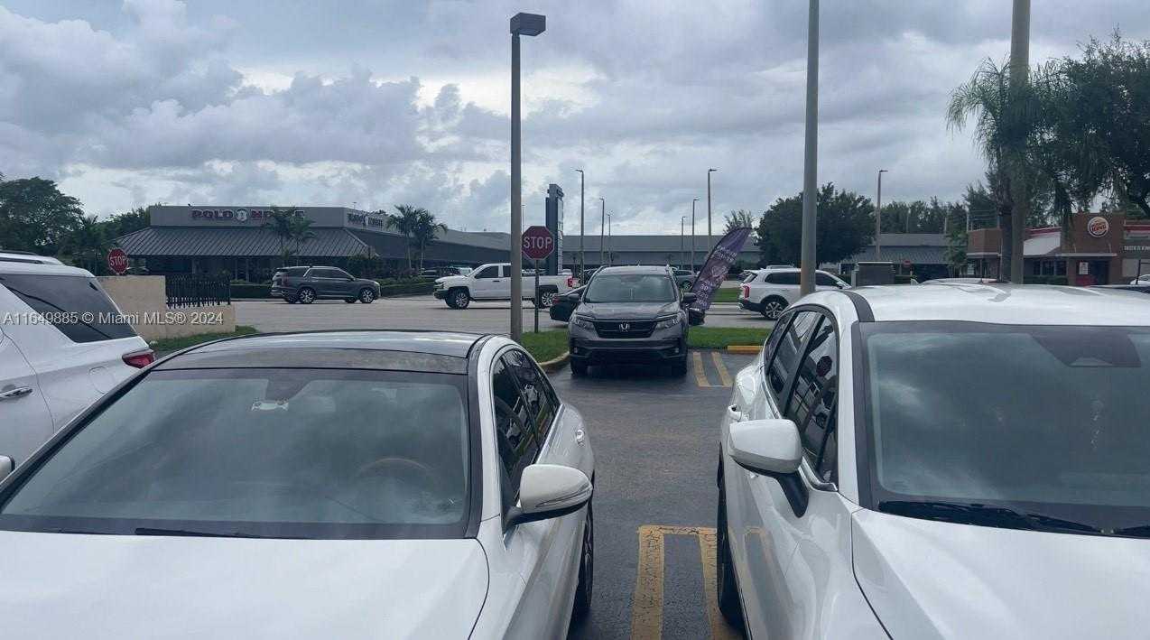Small Image of 7361 CORAL WAY, Miami Number 3