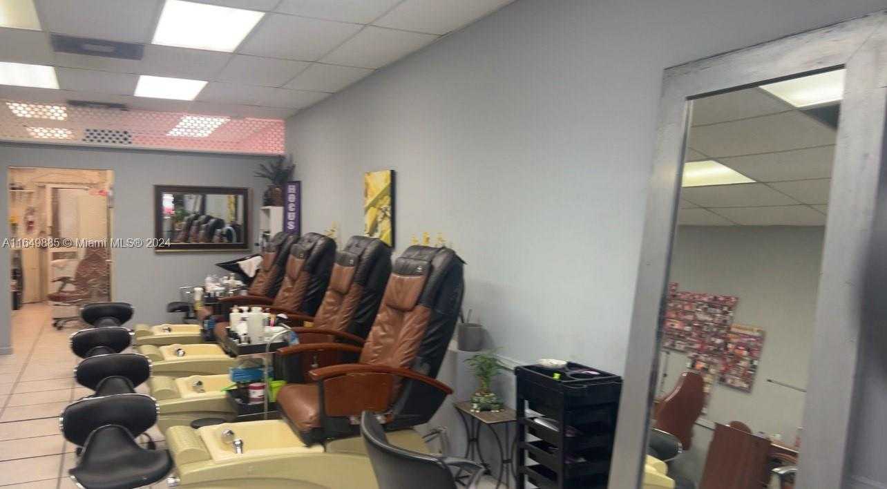 Small Image of 7361 CORAL WAY, Miami Number 6