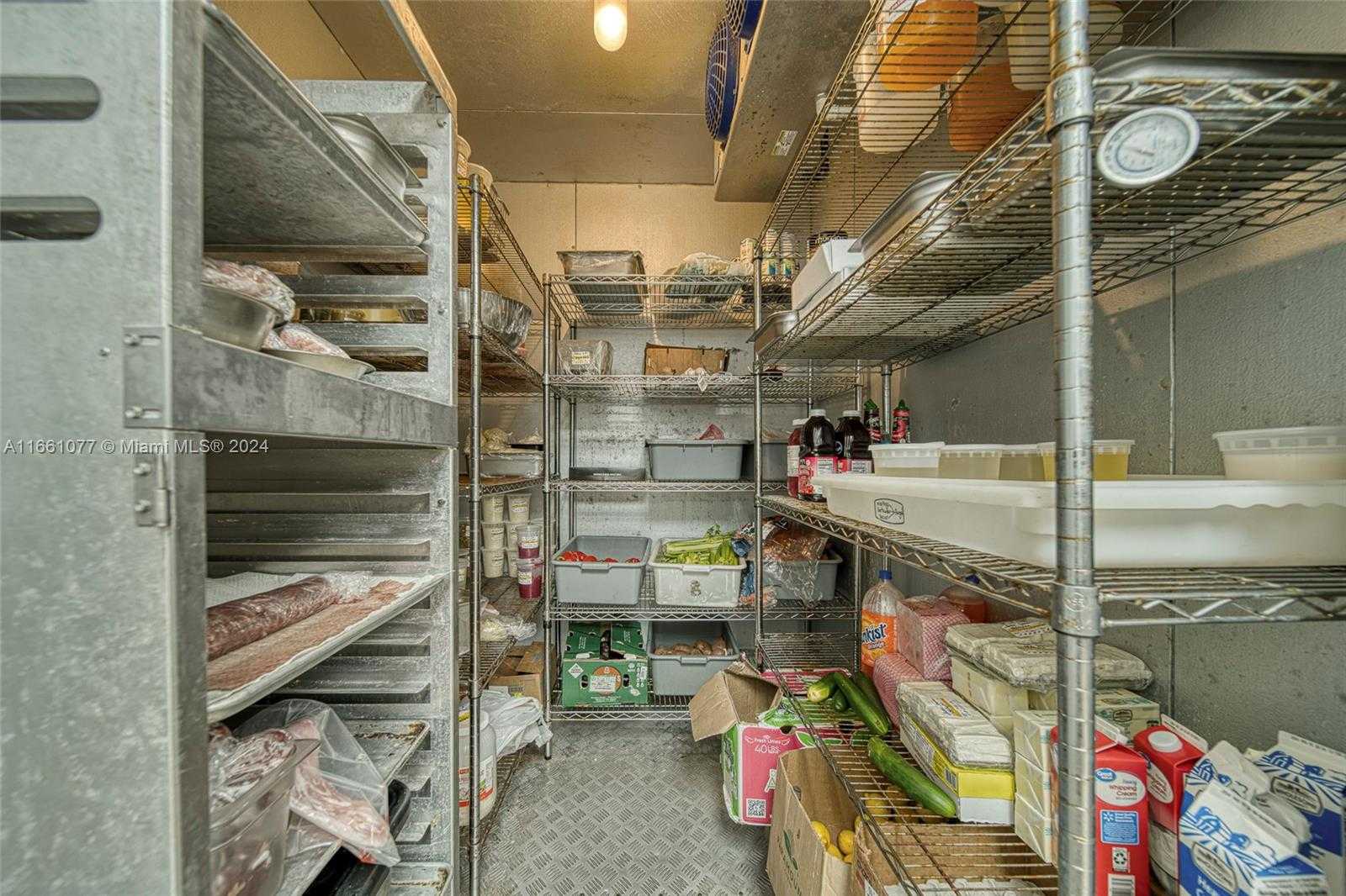 Small Image of 3, 300 SQFT RESTAURANT VENUE FOR SALE IN DORAL, Doral Number 14