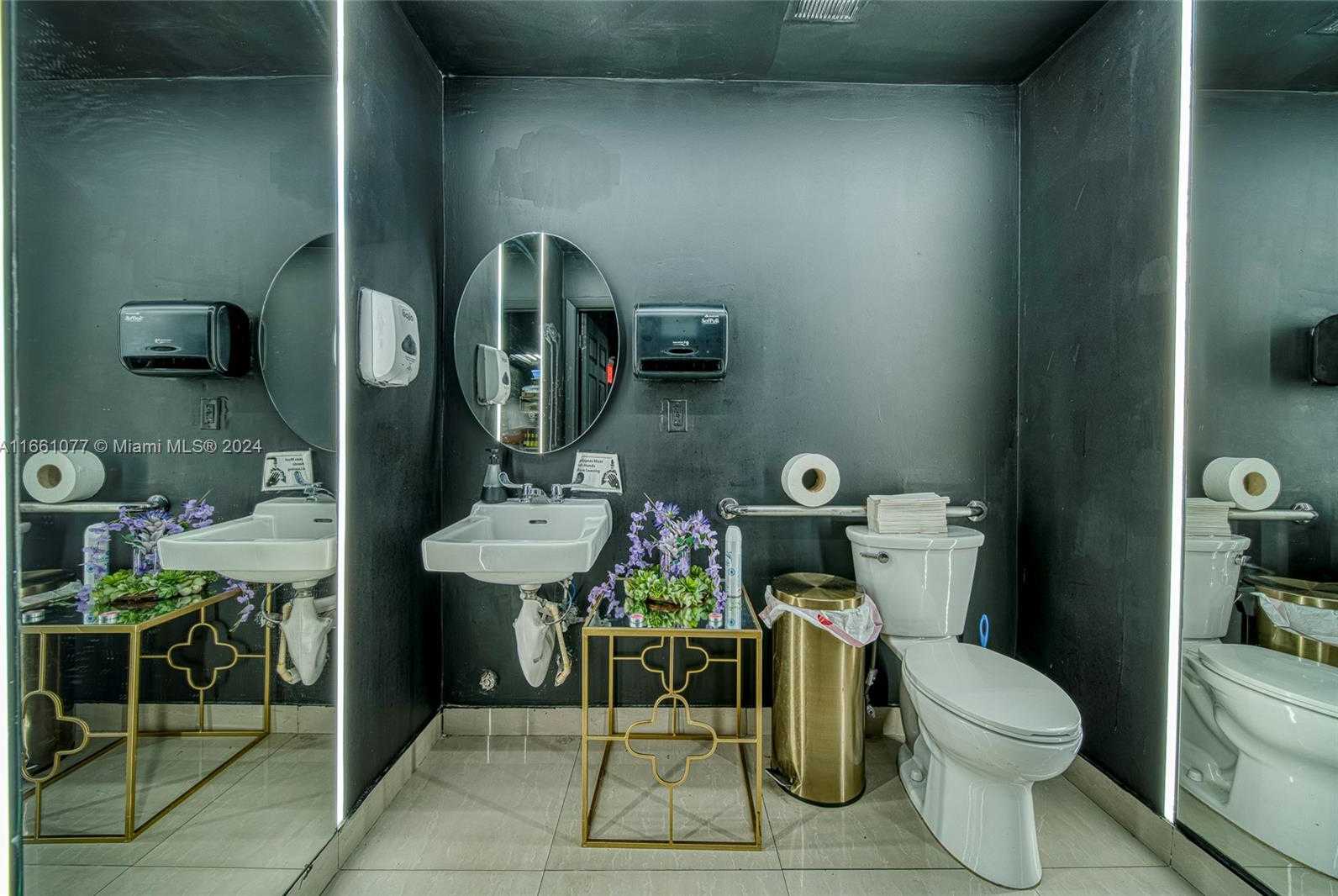 Small Image of 3, 300 SQFT RESTAURANT VENUE FOR SALE IN DORAL, Doral Number 21