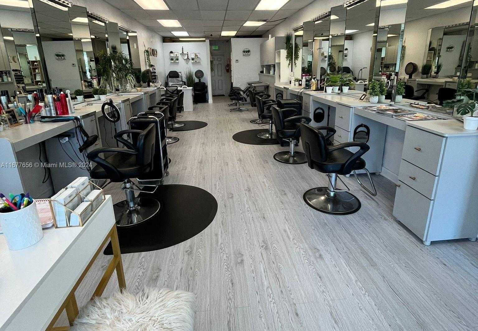 Small Image of 2761 E Atlantic Blvd, Pompano Beach, FL 33062, USA Number 8