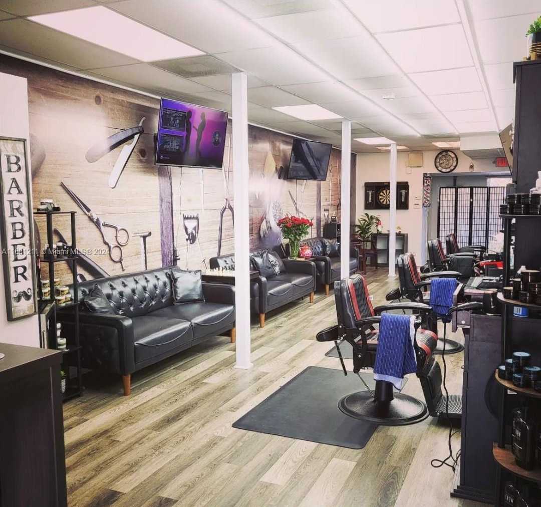 Small Image of 235 EAST COMMERCIAL BLVD, Lauderdale By The Sea Number 2
