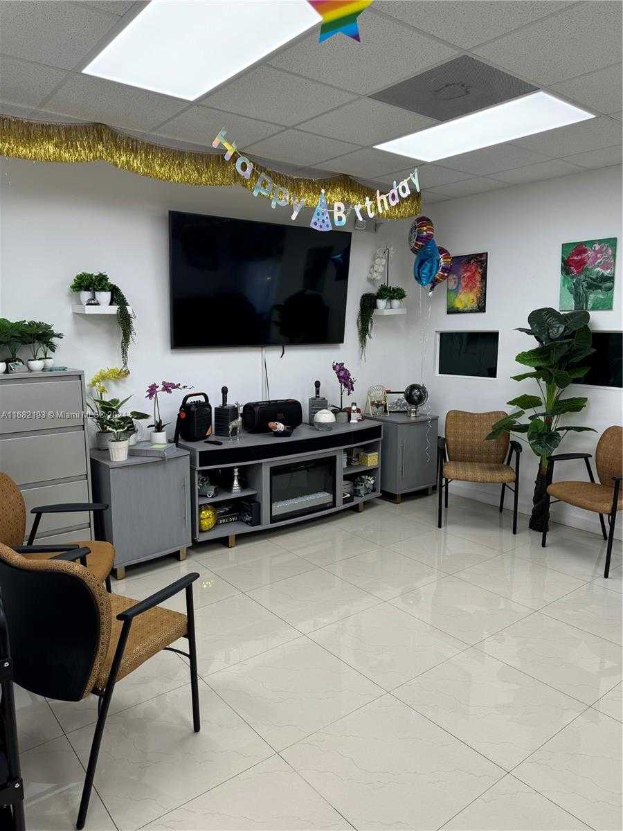 Small Image of WEST 20TH LN, Hialeah Number 2