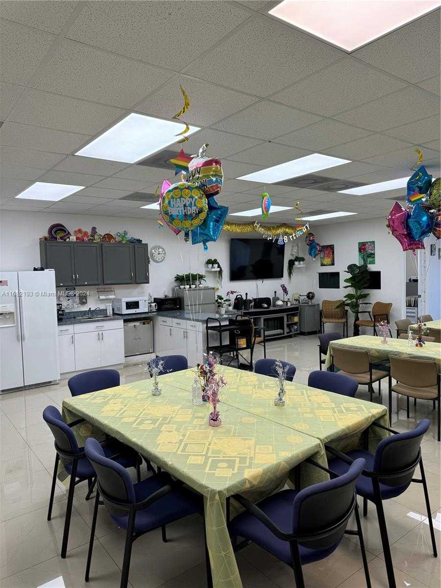 Small Image of WEST 20TH LN, Hialeah Number 4