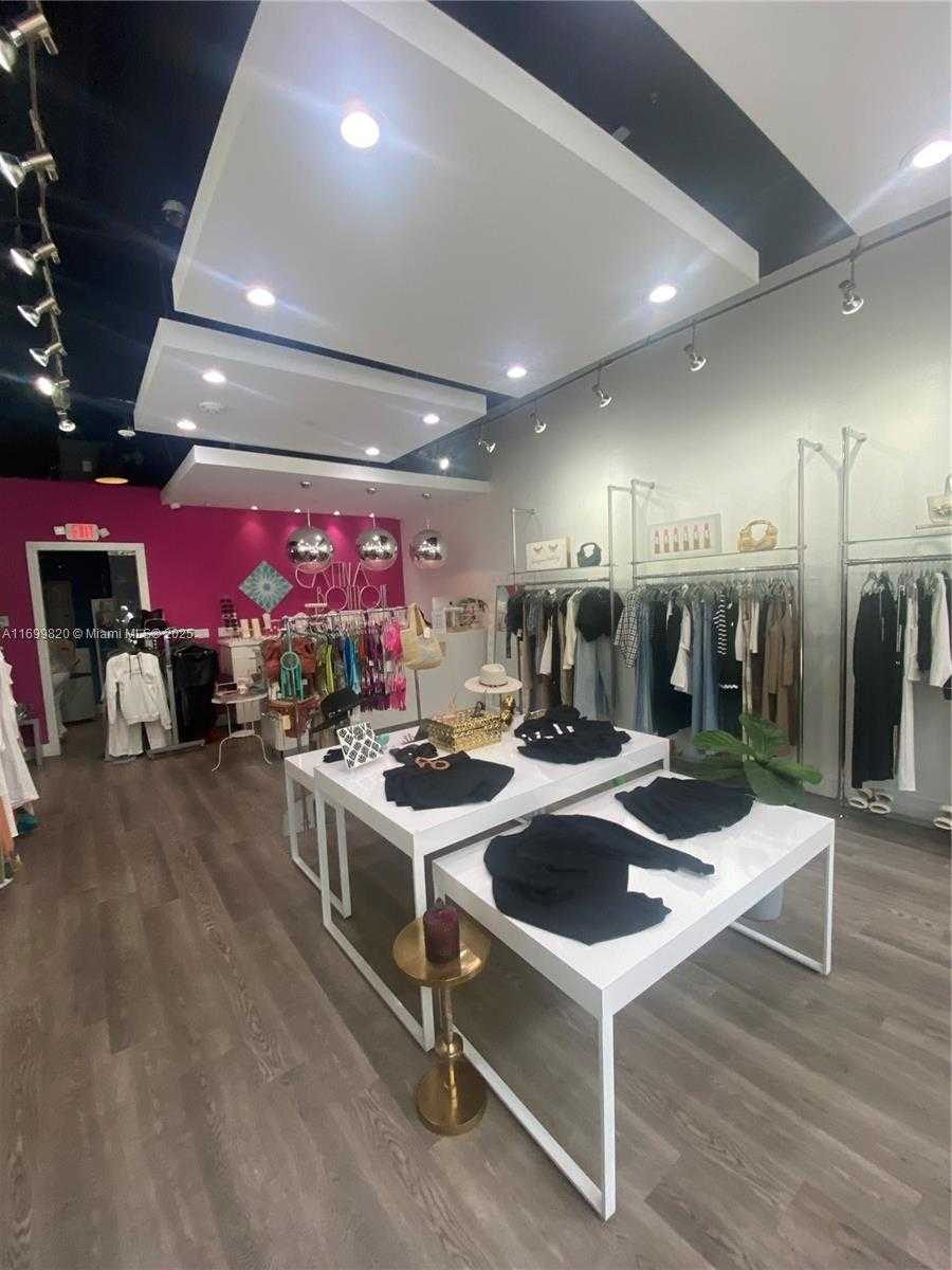 Small Image of 3205 NORTH EAST 1ST AVE, Miami Number 15