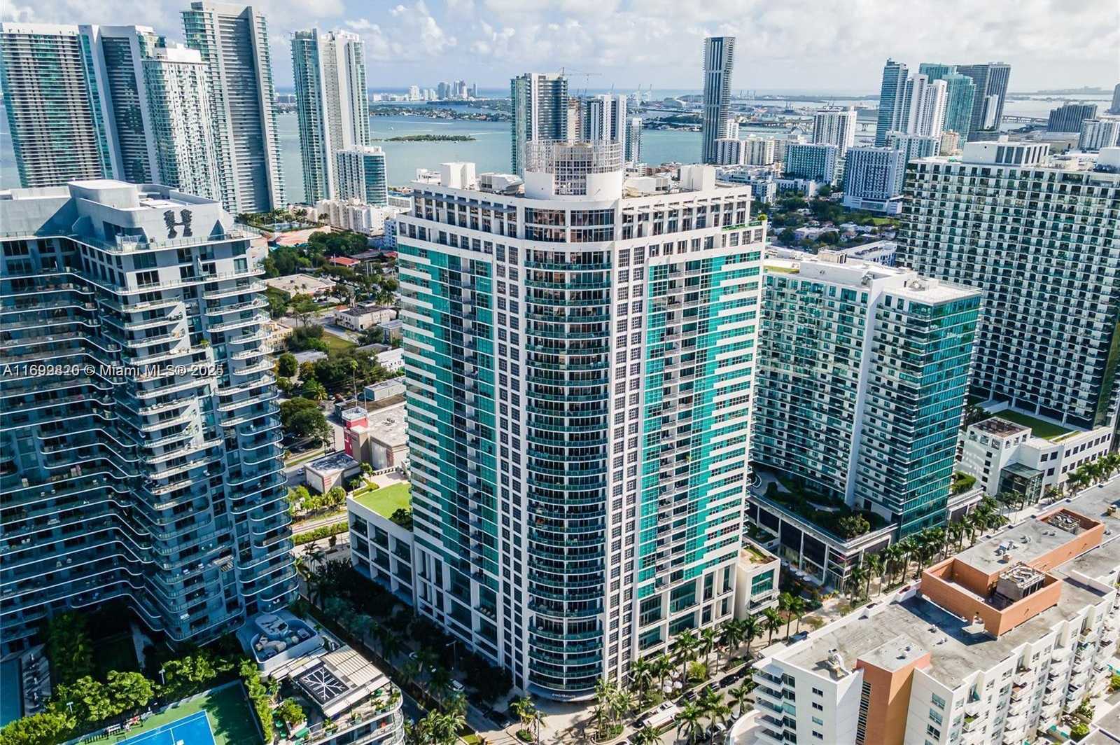 Small Image of 3205 NORTH EAST 1ST AVE, Miami Number 19