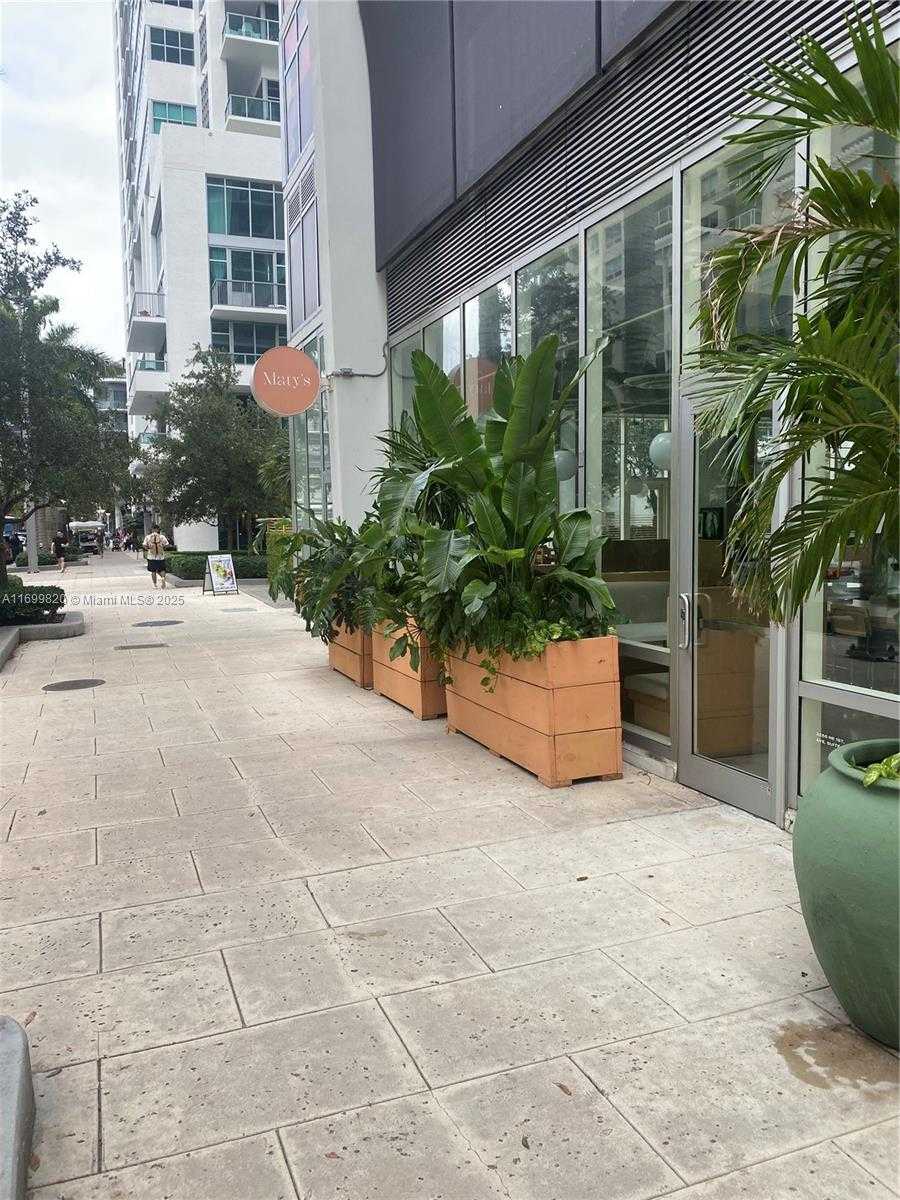 Small Image of 3205 NORTH EAST 1ST AVE, Miami Number 3