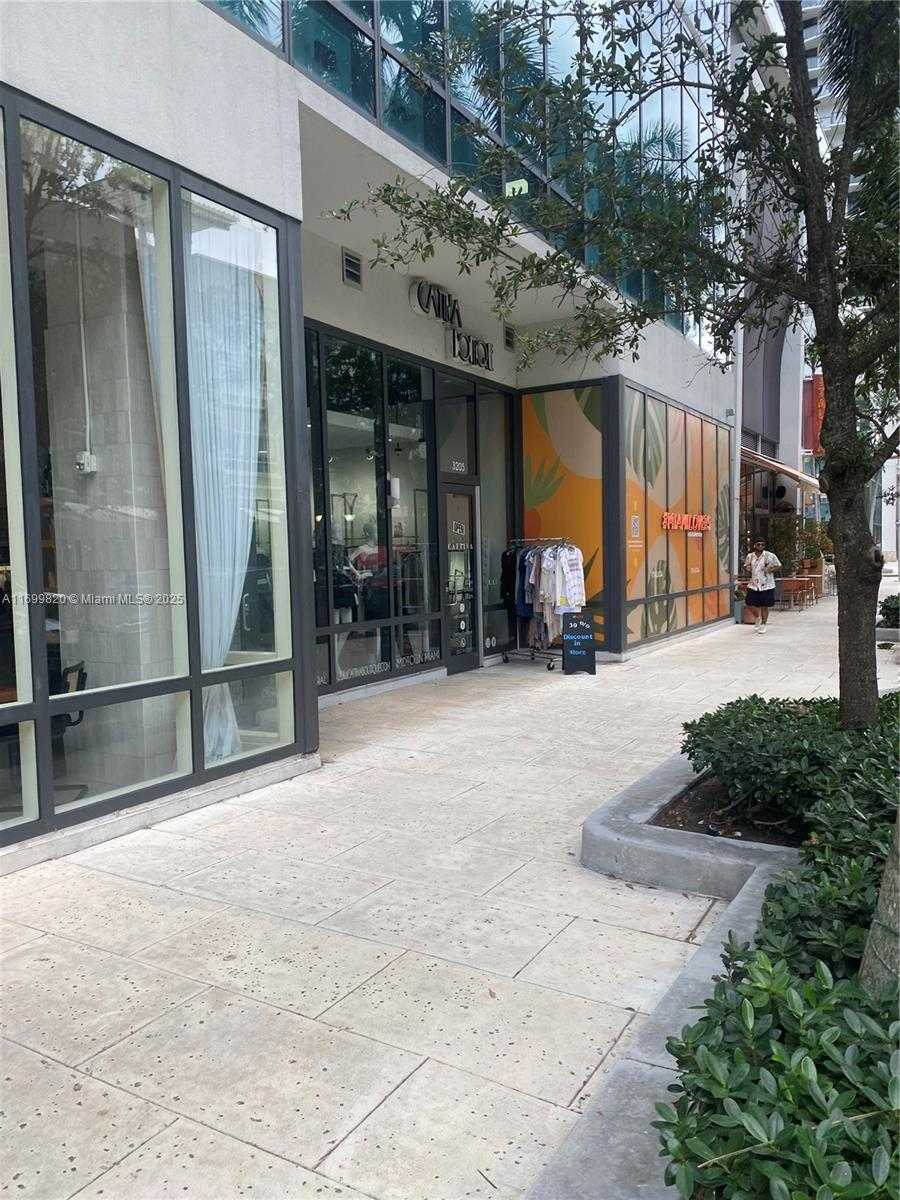 Small Image of 3205 NORTH EAST 1ST AVE, Miami Number 4