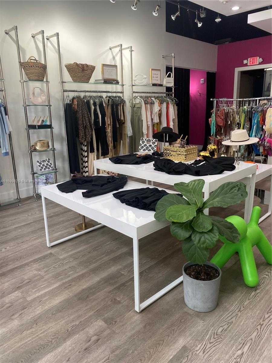 Small Image of 3205 NORTH EAST 1ST AVE, Miami Number 8