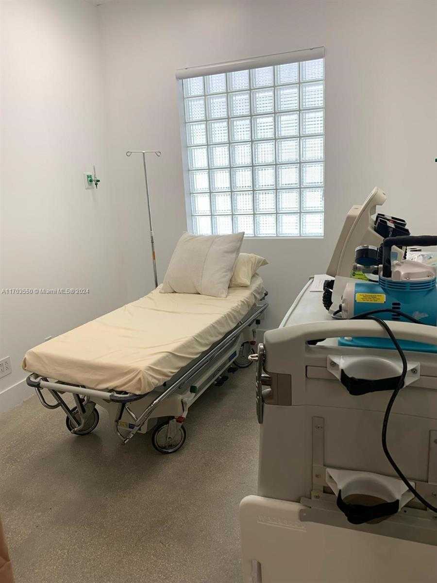Imagen de Pequeño Objeto