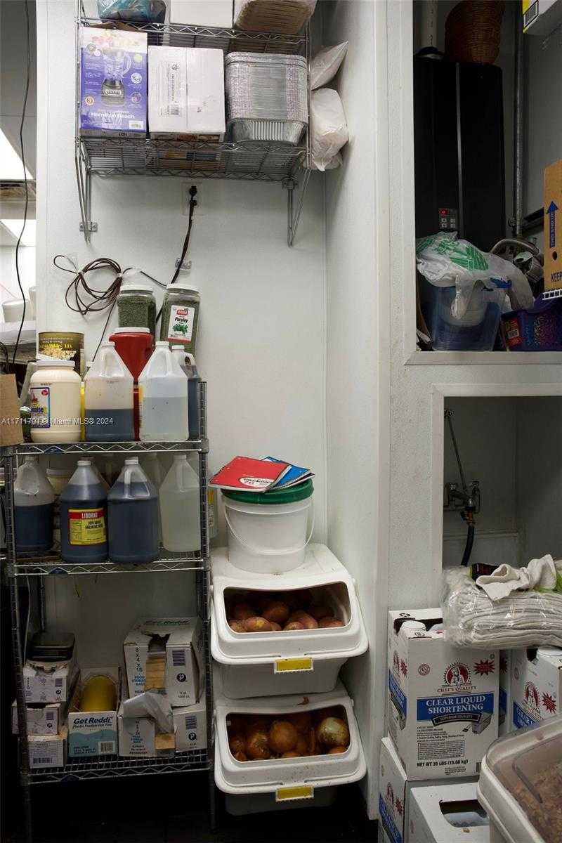 Small Image of 10855 72ND ST STE 47, Miami Number 23