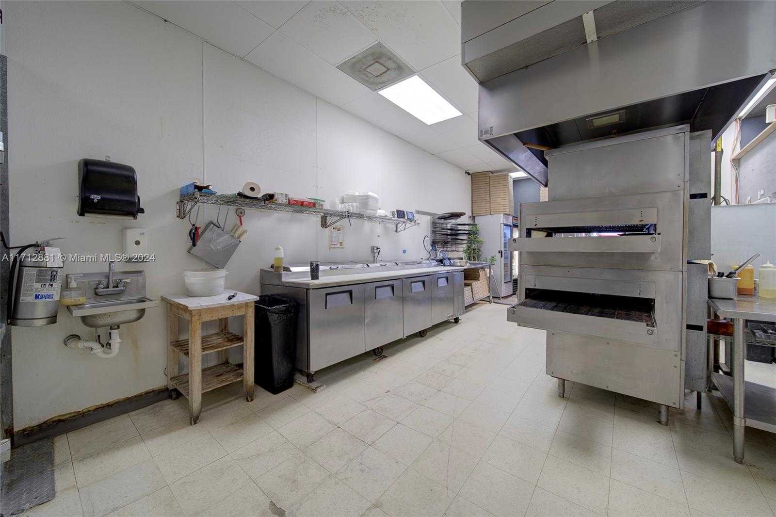Small Image of IN NORTH MIAMI BEACH, North Miami Beach Number 15