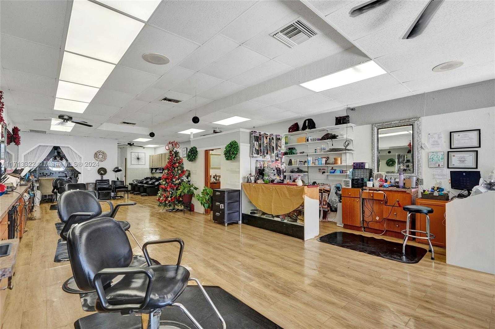 Small Image of 3102 SOUTH UNIVERSITY DR, Miramar Number 19