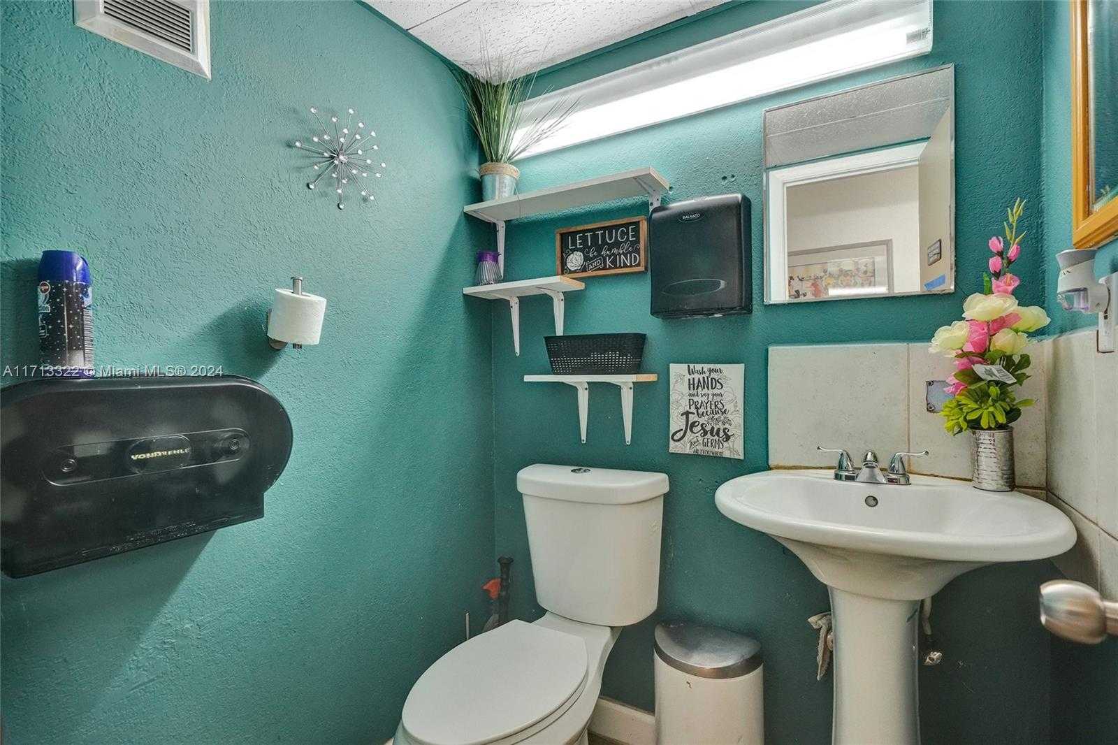 Small Image of 3102 SOUTH UNIVERSITY DR, Miramar Number 21