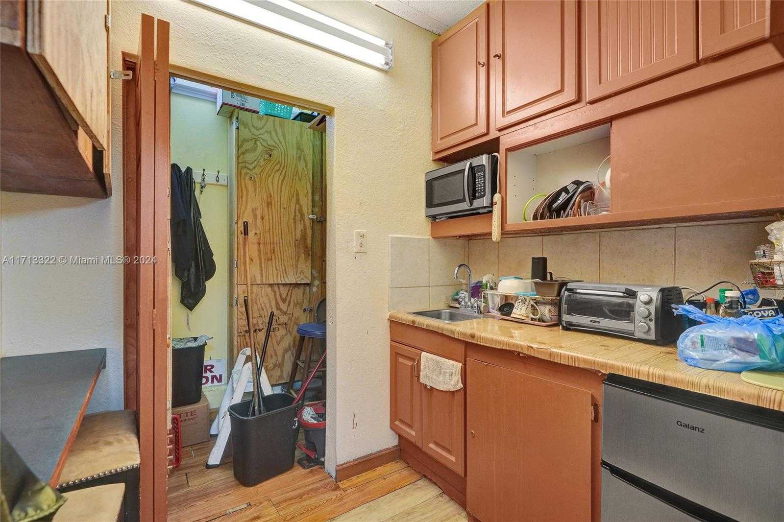 Small Image of 3102 SOUTH UNIVERSITY DR, Miramar Number 24