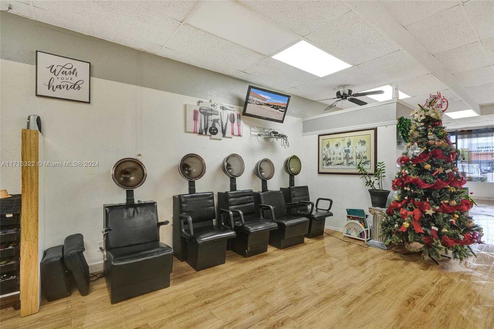 Small Image of 3102 SOUTH UNIVERSITY DR, Miramar Number 4