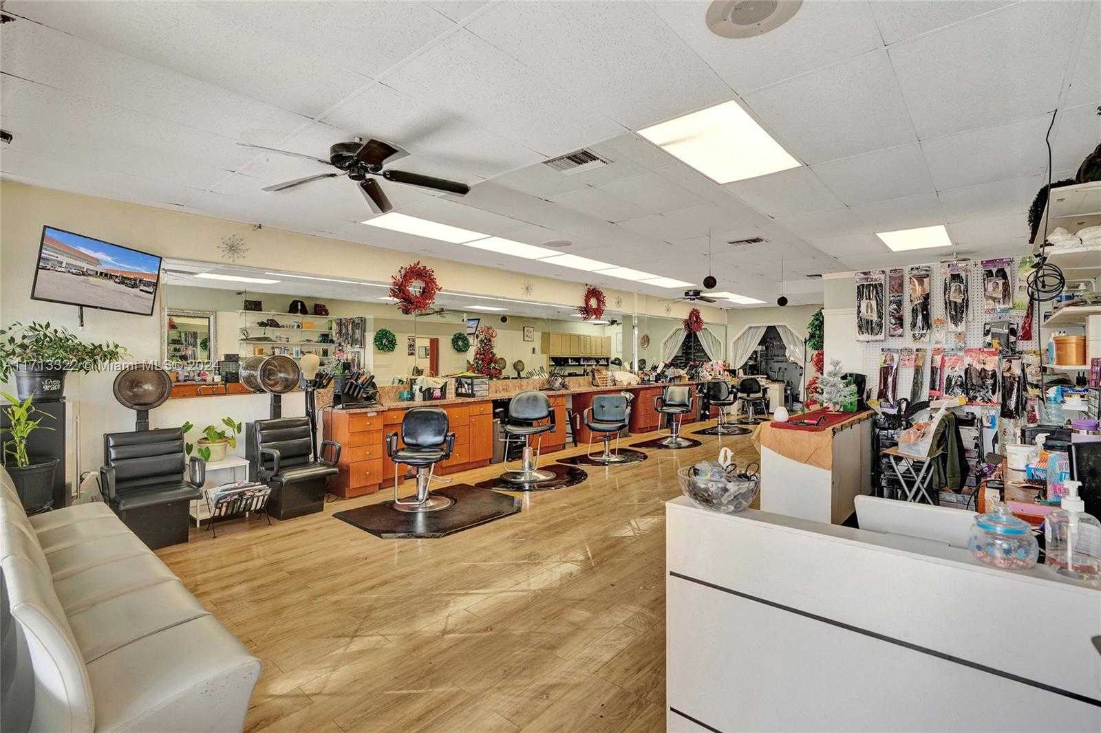 Small Image of 3102 SOUTH UNIVERSITY DR, Miramar Number 5