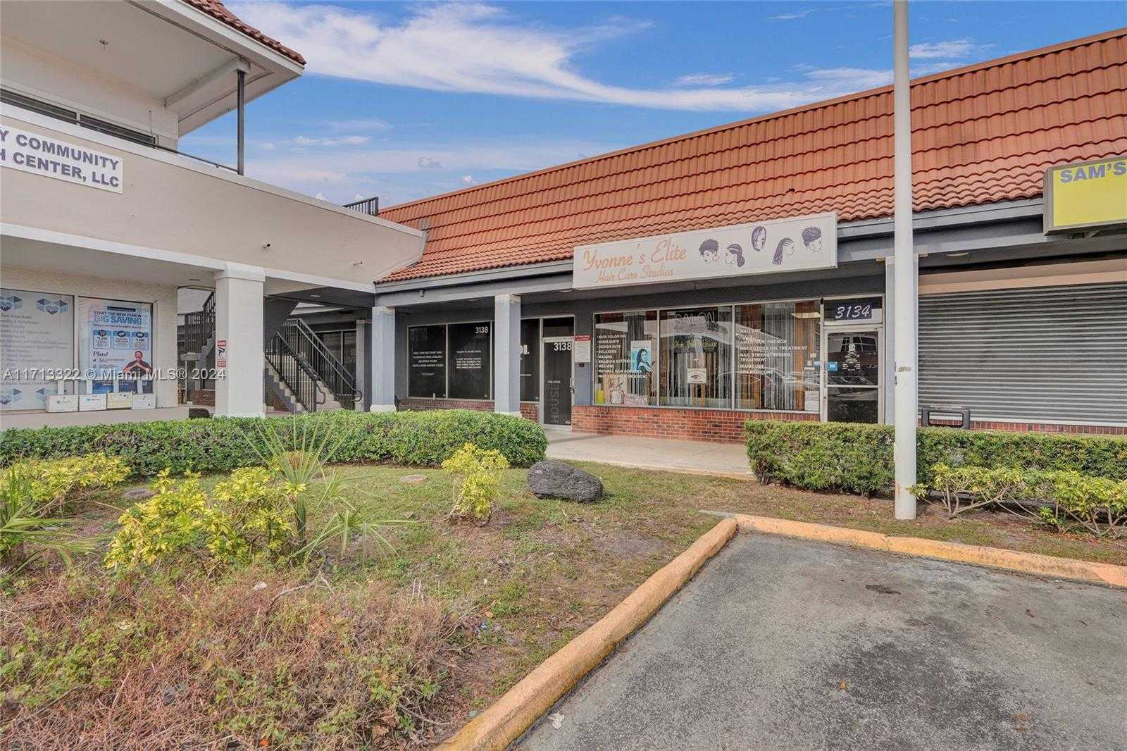 Small Image of 3102 SOUTH UNIVERSITY DR, Miramar Number 6