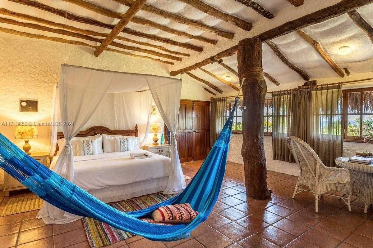 Imagen de Pequeño Objeto