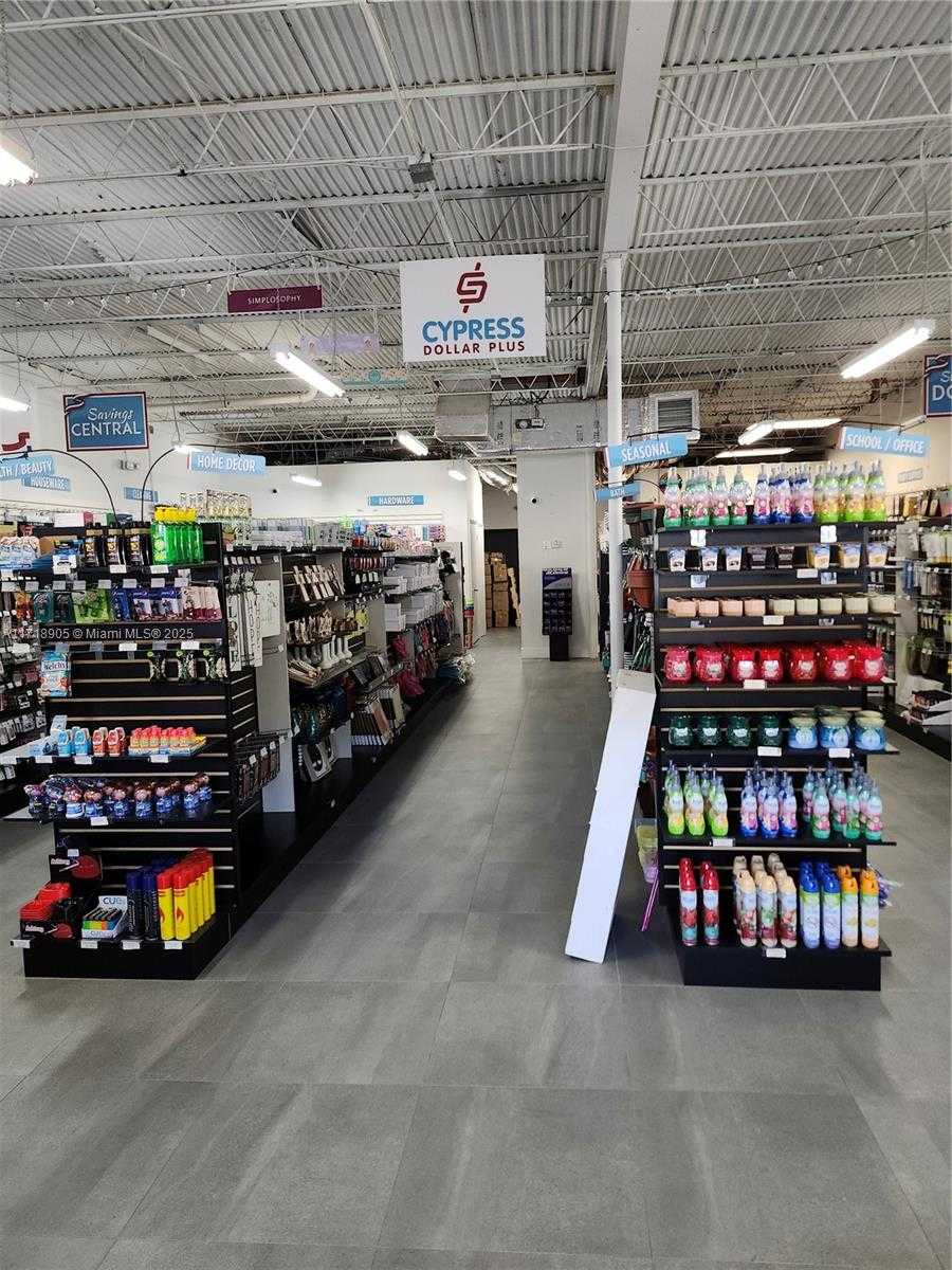 Small Image of 6920 CYPRESS RD, Plantation Number 7