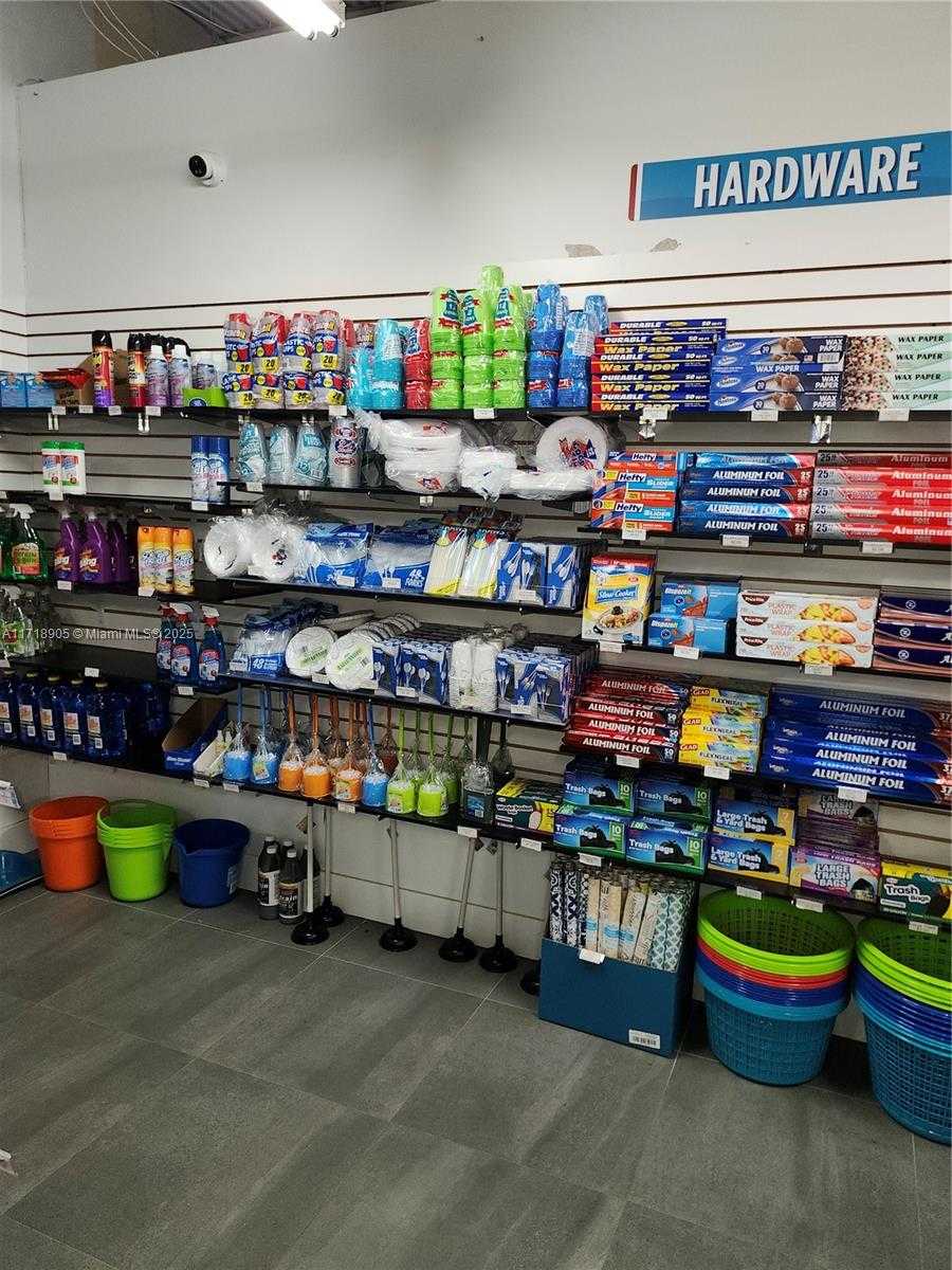 Small Image of 6920 CYPRESS RD, Plantation Number 8