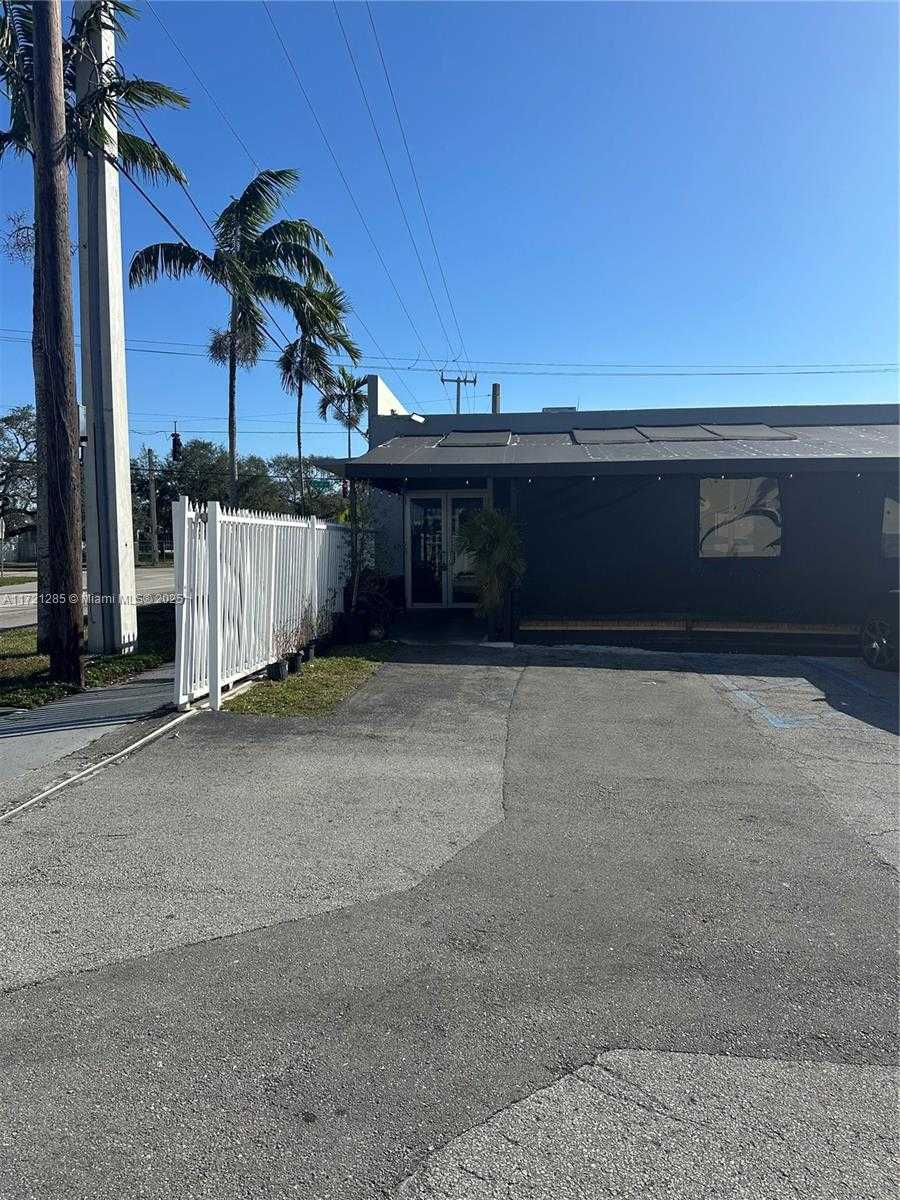 Small Image of 167TH ST, North Miami Beach Number 2