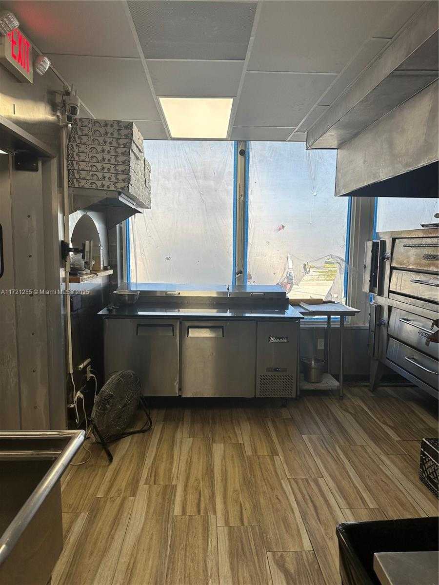 Small Image of 167TH ST, North Miami Beach Number 28