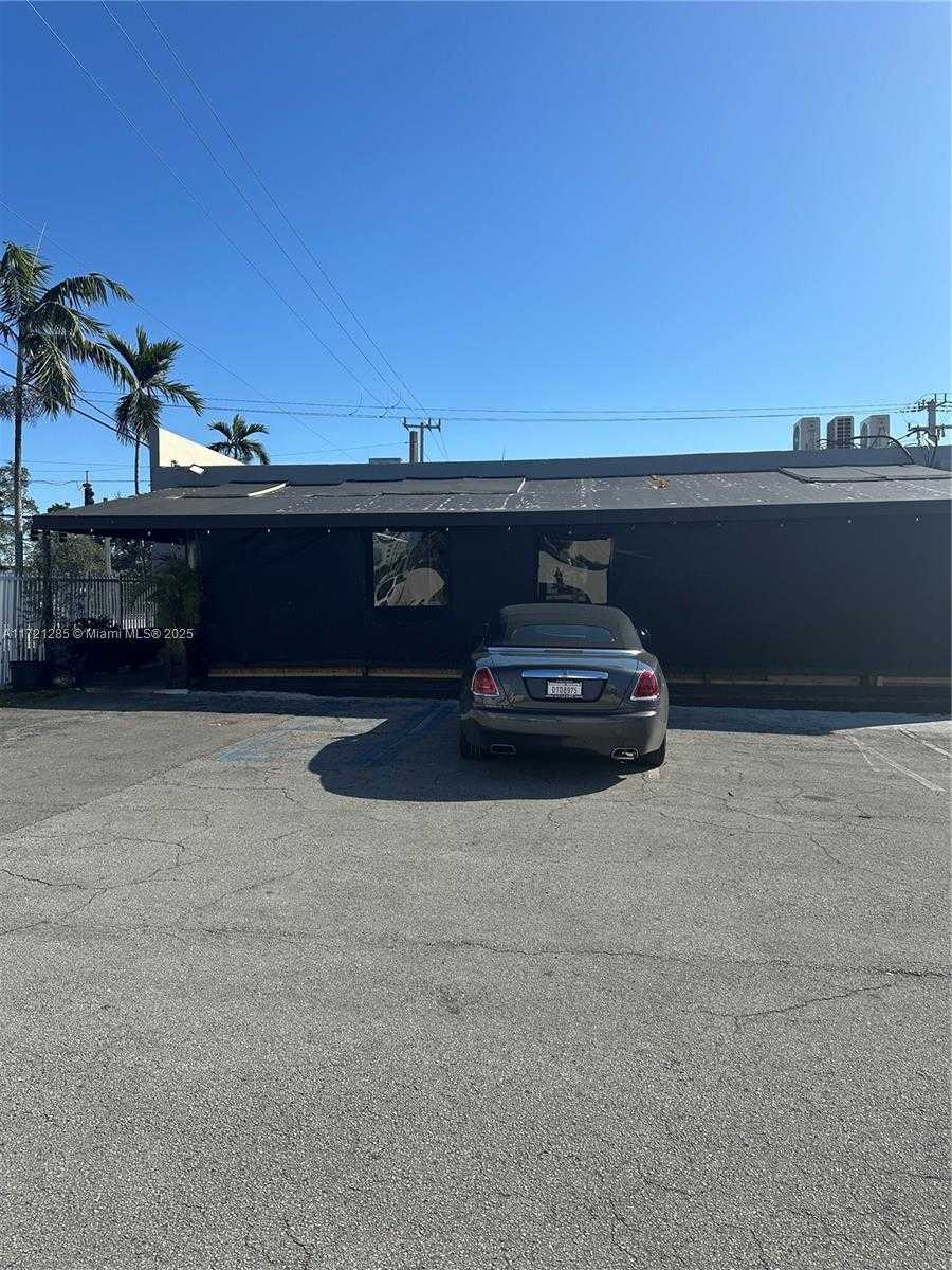 Small Image of 167TH ST, North Miami Beach Number 3