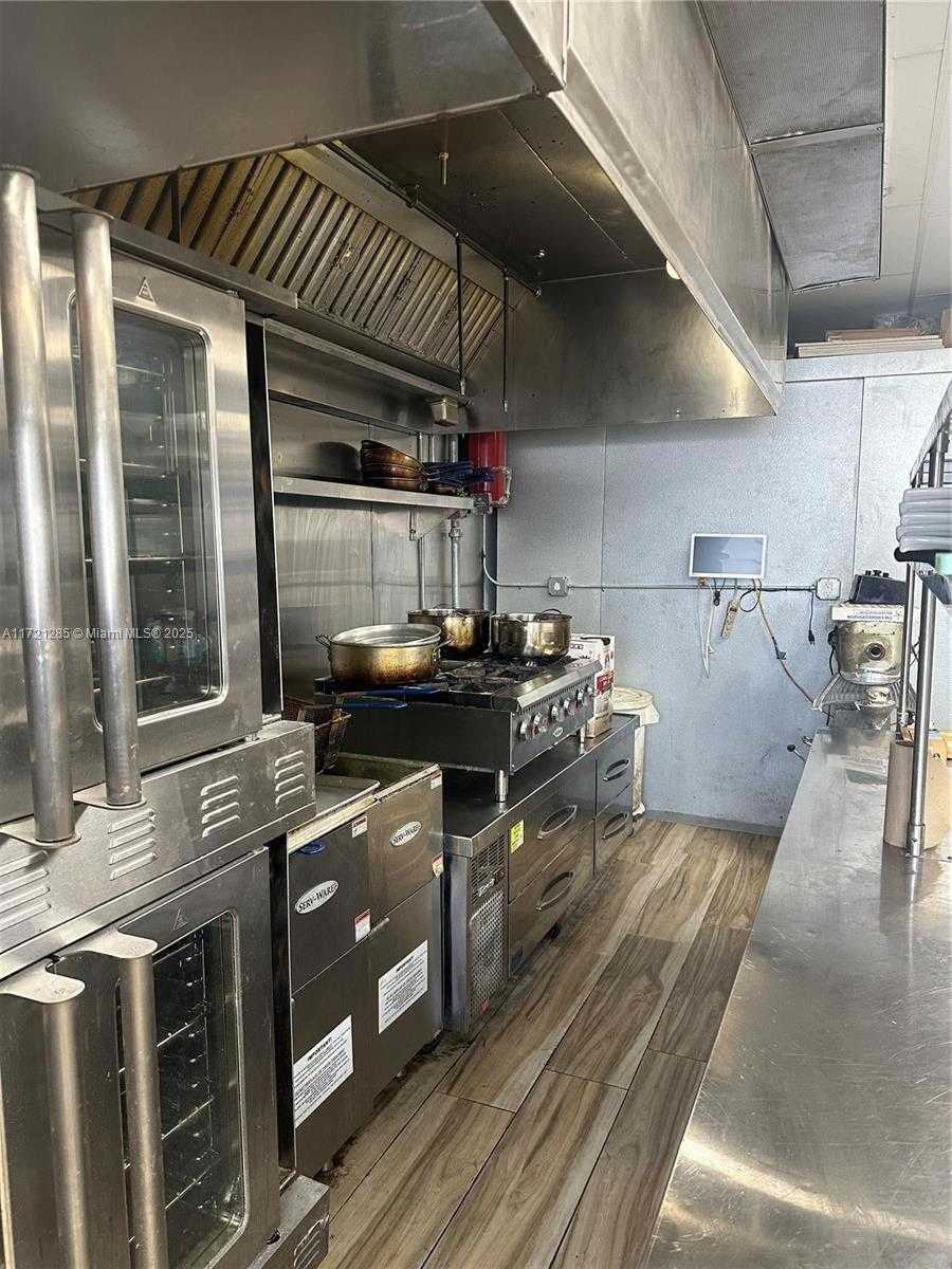 Small Image of 167TH ST, North Miami Beach Number 30