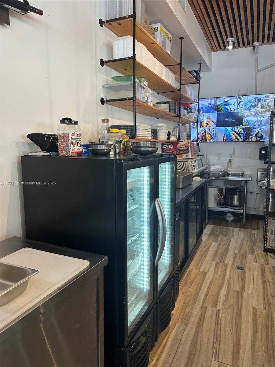 Small Image of 167TH ST, North Miami Beach Number 34