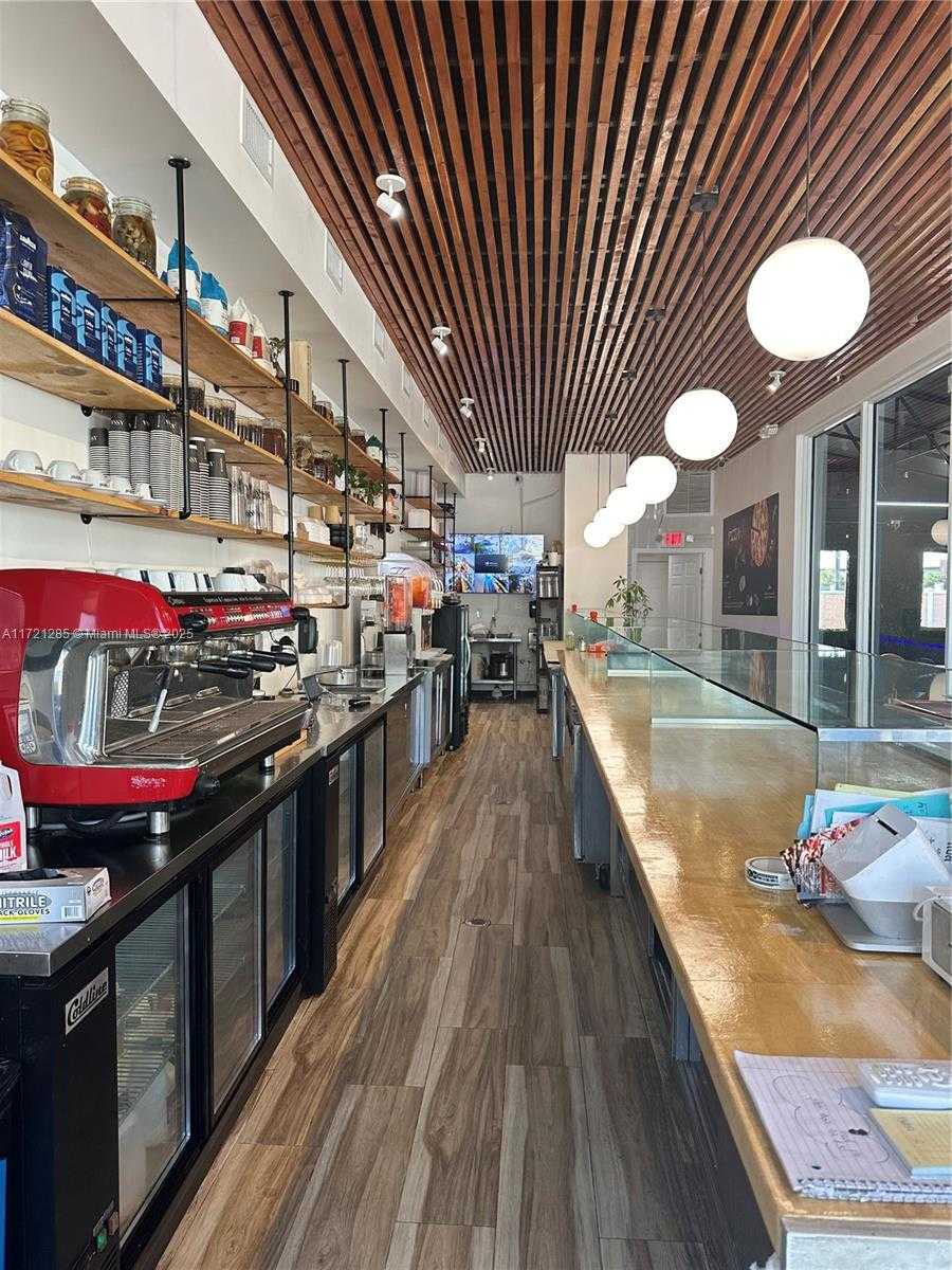 Small Image of 167TH ST, North Miami Beach Number 40