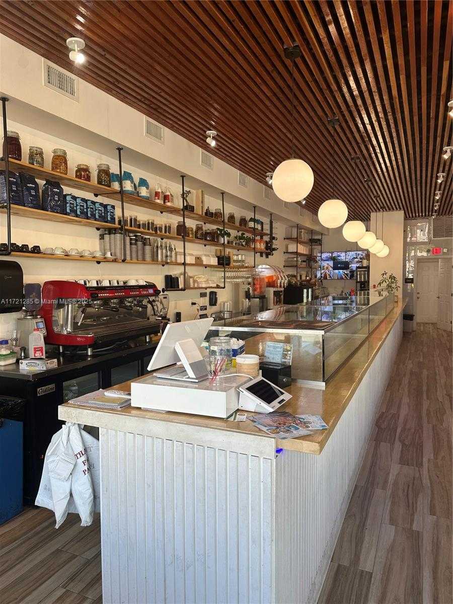 Small Image of 167TH ST, North Miami Beach Number 41