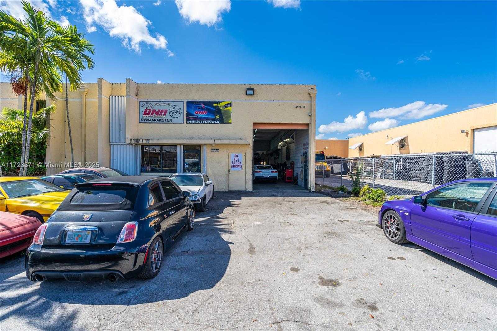 Small Image of 2700 W 79th St, Hialeah, FL 33016, USA Number 16