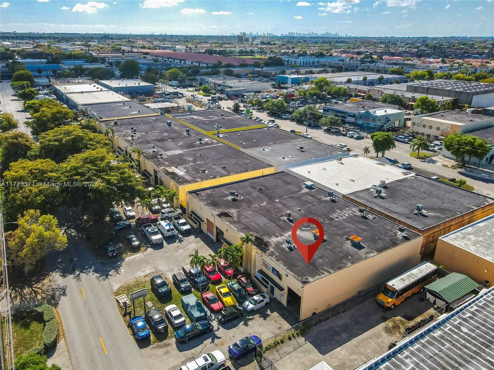 Small Image of 2700 W 79th St, Hialeah, FL 33016, USA Number 19