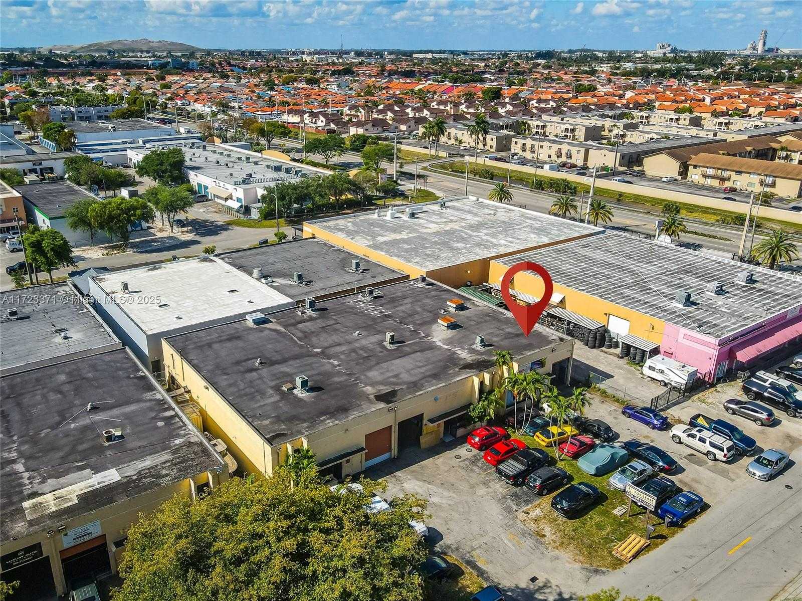 Small Image of 2700 W 79th St, Hialeah, FL 33016, USA Number 23