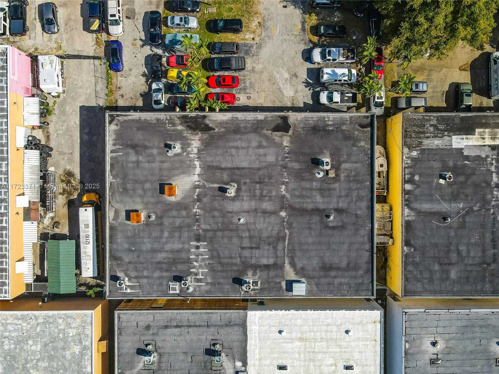 Small Image of 2700 W 79th St, Hialeah, FL 33016, USA Number 24