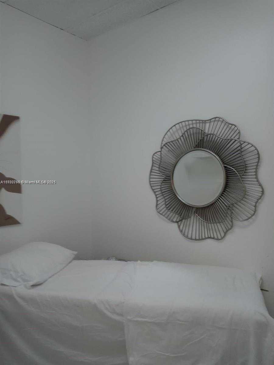 Small Image of 26055 SOUTH DIXIE HWY, Homestead Number 16