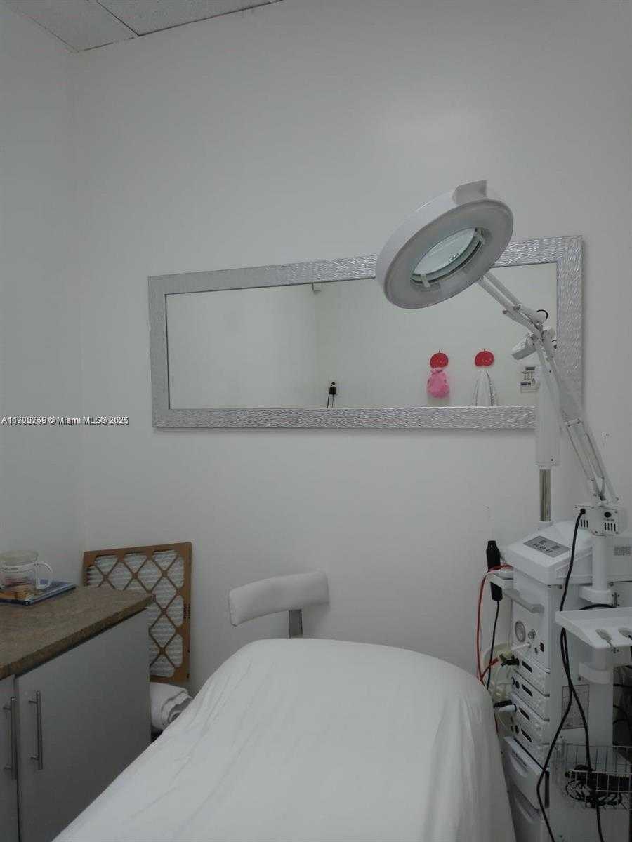 Small Image of 26055 SOUTH DIXIE HWY, Homestead Number 18