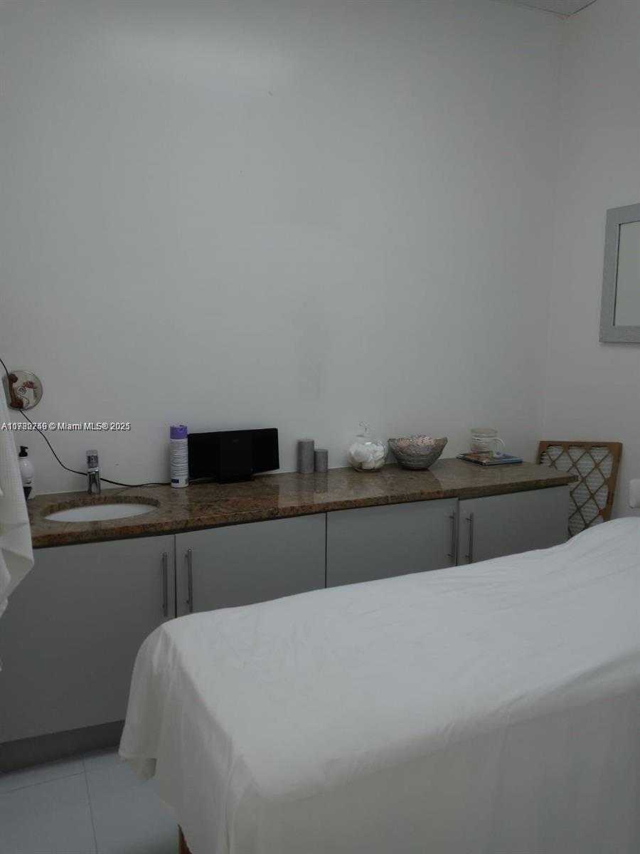 Small Image of 26055 SOUTH DIXIE HWY, Homestead Number 22
