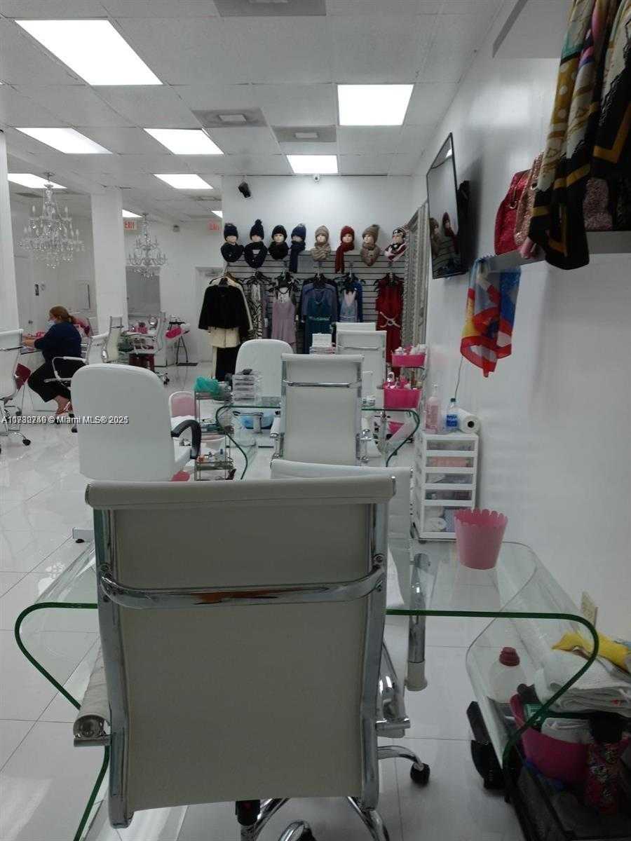 Small Image of 26055 SOUTH DIXIE HWY, Homestead Number 8