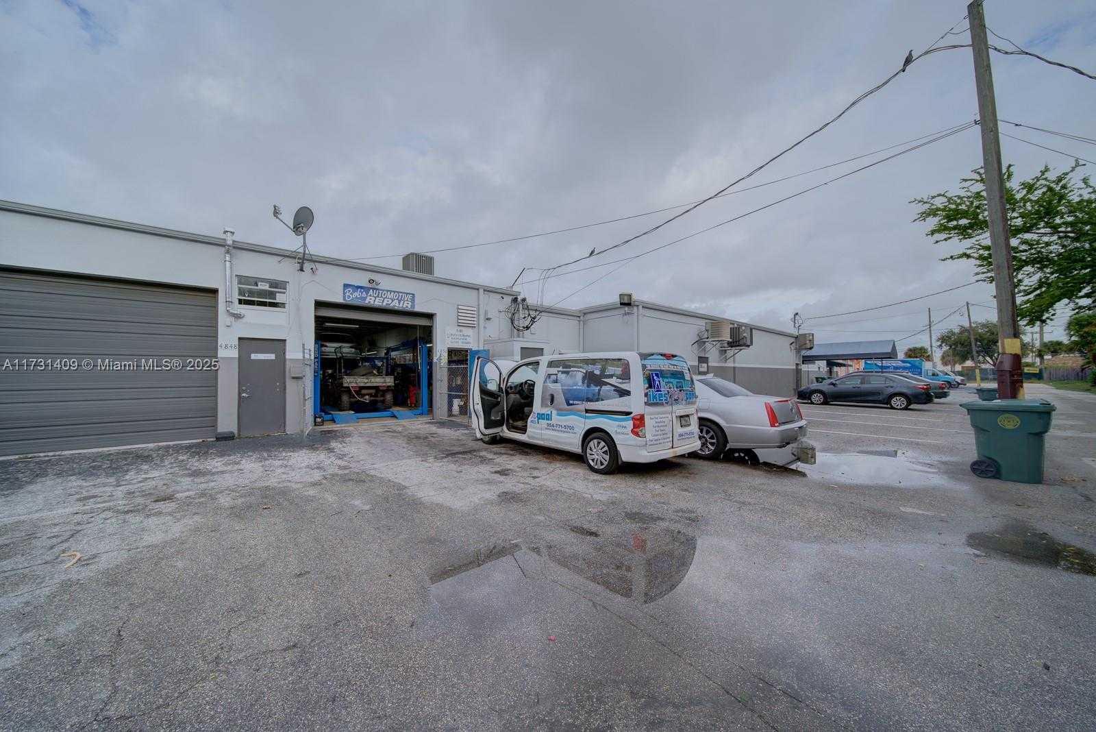 Small Image of 4850 NE 12TH AVE, Oakland Park Number 15
