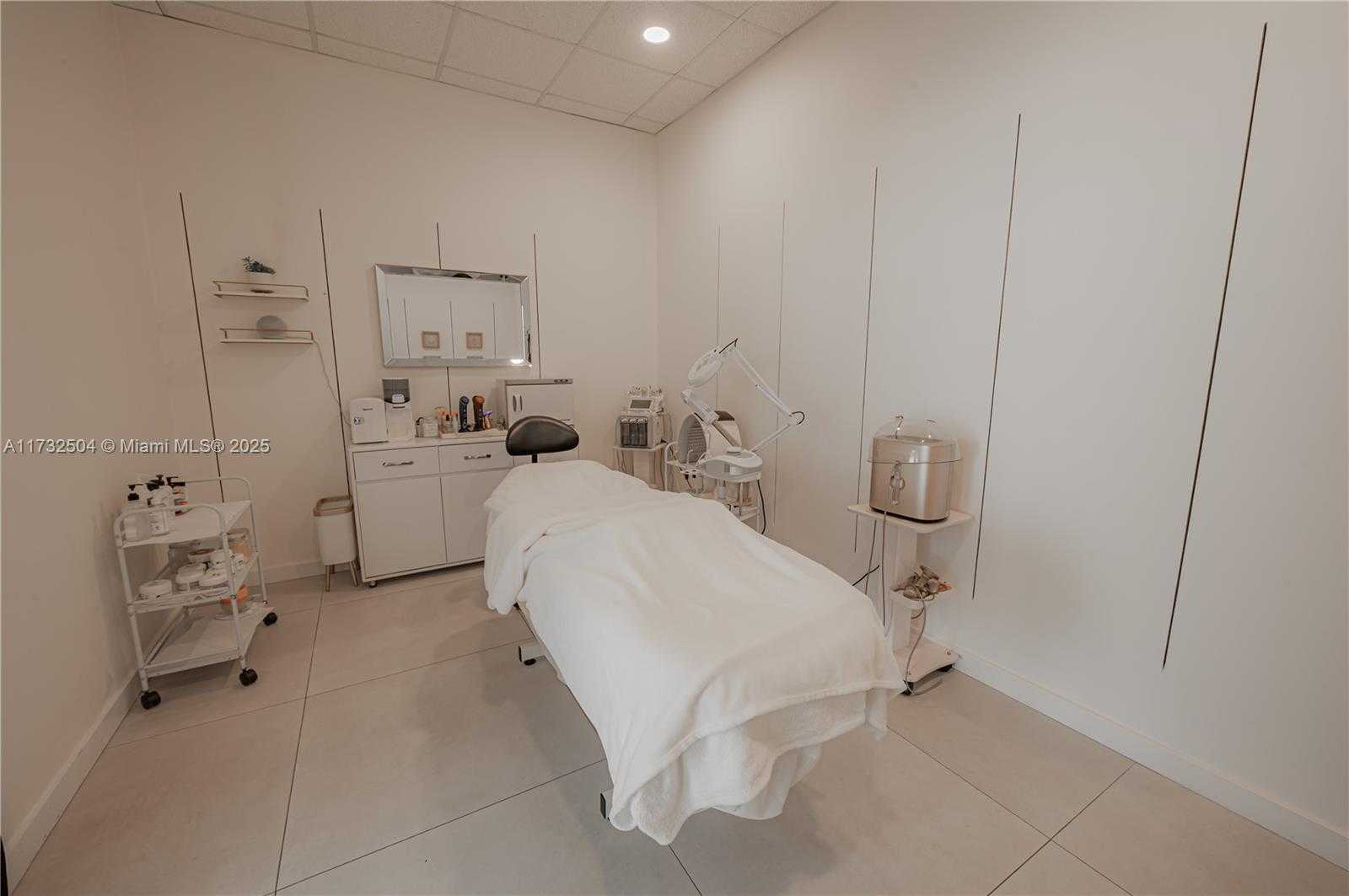 Small Image of 20335 BISCAYNE BLVD, Aventura Number 22
